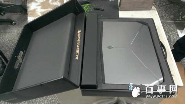 游戲霸主 國行新alienware15開箱3