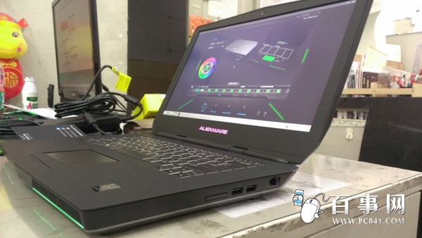 游戲霸主 國行新alienware15開箱5