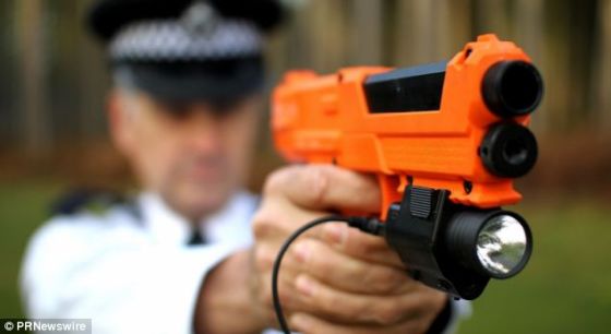 英國Selectamark公司已公布一種用於打擊罪犯的新型武器。它射出的DNA子彈可為隨後警察進行的身份確認為嫌疑犯做上標記。
