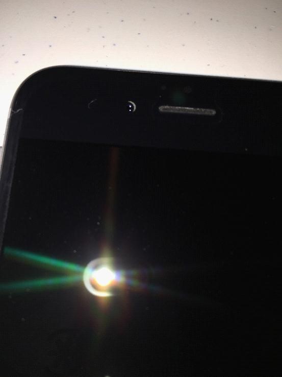多位用戶稱iPhone 6前置攝像頭出現偏移問題