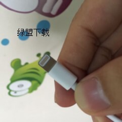 iPhone6的數據線和iPhone5通用麼 三聯