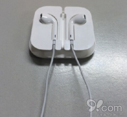 如何將iPhone 5s耳機裝回耳機盒  三聯