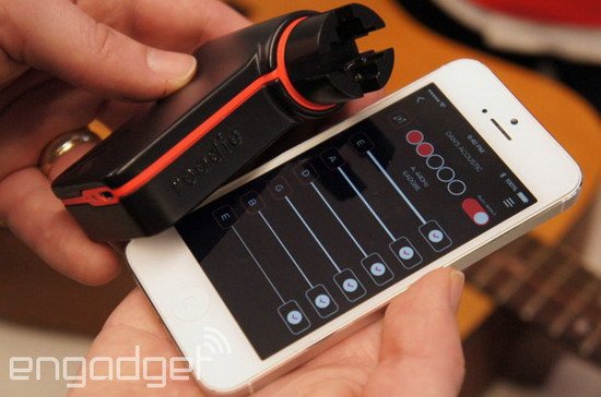 【酷玩配件】讓iPhone變成專業吉他調音工具 三聯