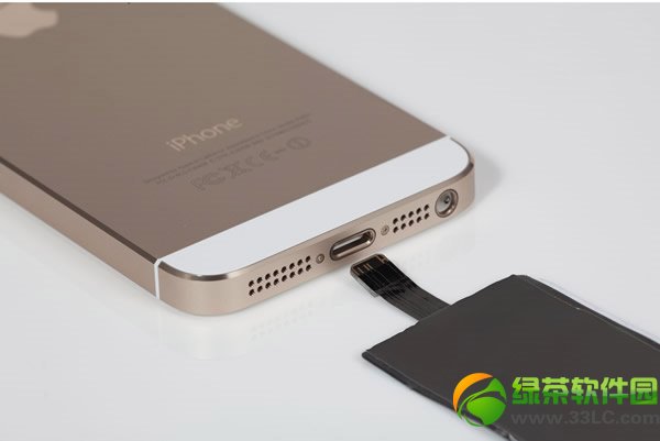 iphone5s充電沒反應怎麼辦？iphone5s不能充電解決方法1