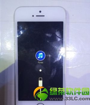 iphone5s死機怎麼重啟？iphone5s強制重啟方法2則1