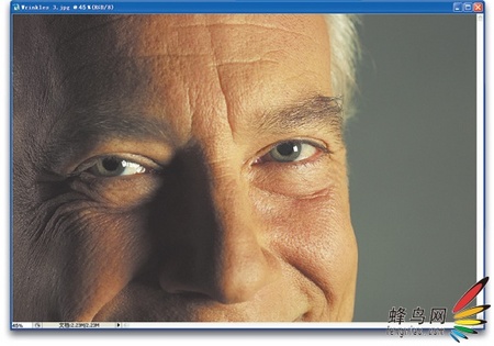 人像的修飾：PS消除皺紋的方法 三聯教程