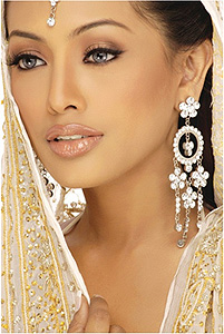 PhotoShop給印度美女美白膚色的技巧 三聯