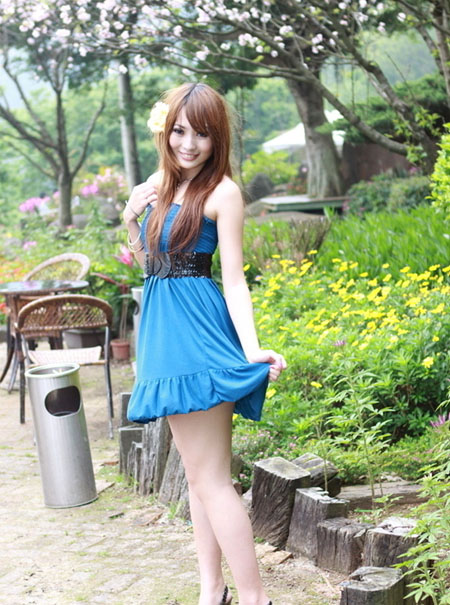 Photoshop給公園美女照片調出柔美的粉黃色 三聯