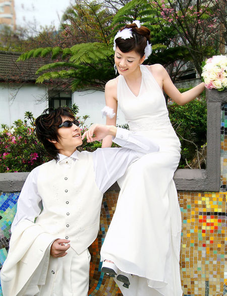 Photoshop給外景婚片加上甜美的紫褐色 三聯教程