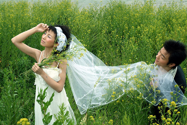 Photoshop打造漂亮的金色油菜花婚片效果 三聯教程