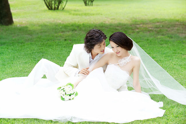 Photoshop給婚片調出柔美的晨曦暖黃色 三聯教程