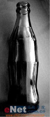 用通道摳選飲料瓶保持透明