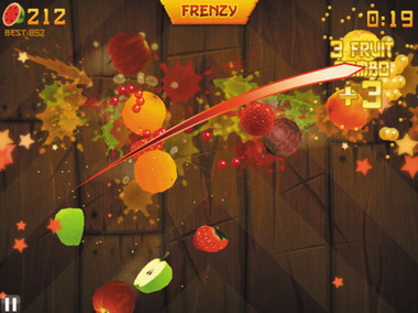 由於游戲動作更復雜，水果忍者ipad版則采用了從頭至尾的技術來渲染動作