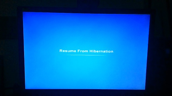 win8.1系統開機出現Resume from Hibernation的解決方法